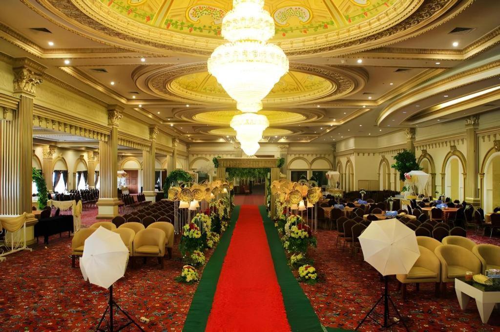 Grand Qin Hotel Banjarbaru Exteriér fotografie