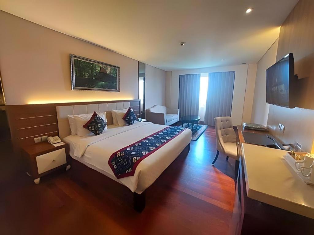 Grand Qin Hotel Banjarbaru Exteriér fotografie