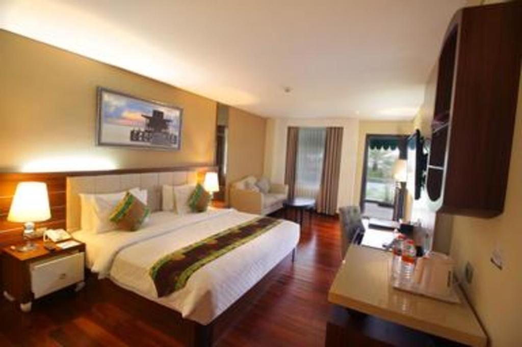 Grand Qin Hotel Banjarbaru Exteriér fotografie
