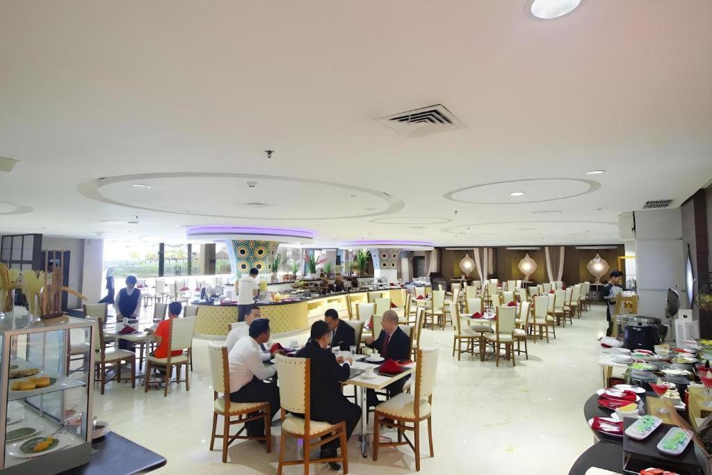 Grand Qin Hotel Banjarbaru Exteriér fotografie
