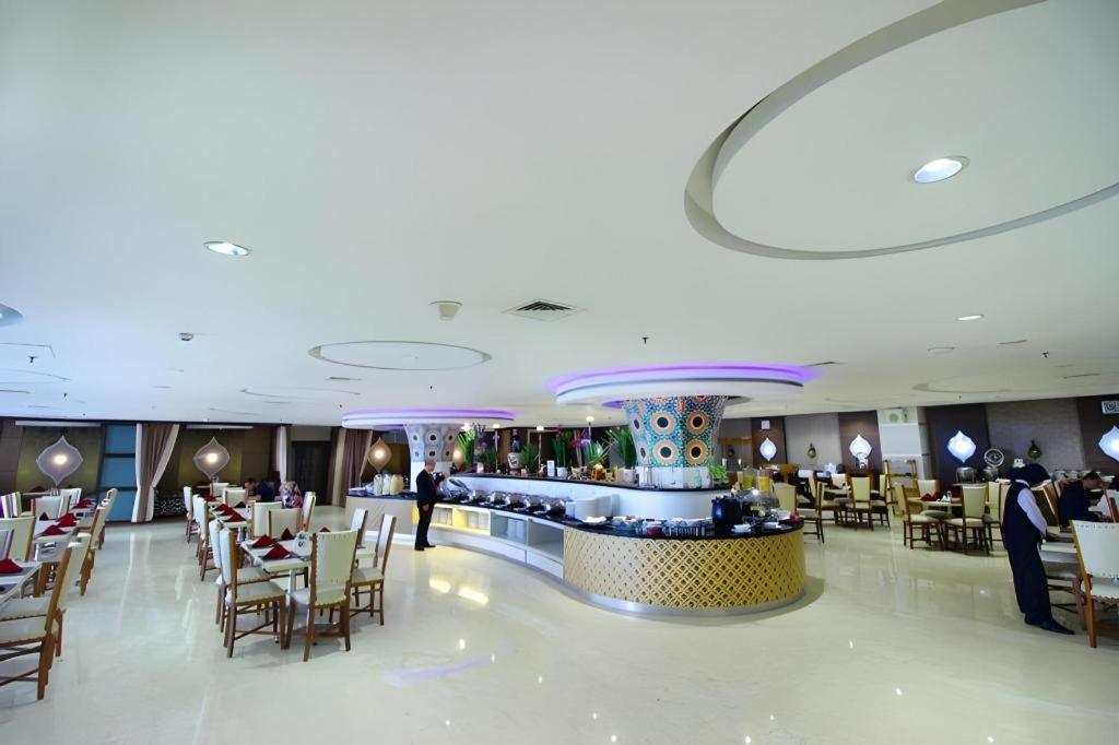 Grand Qin Hotel Banjarbaru Exteriér fotografie