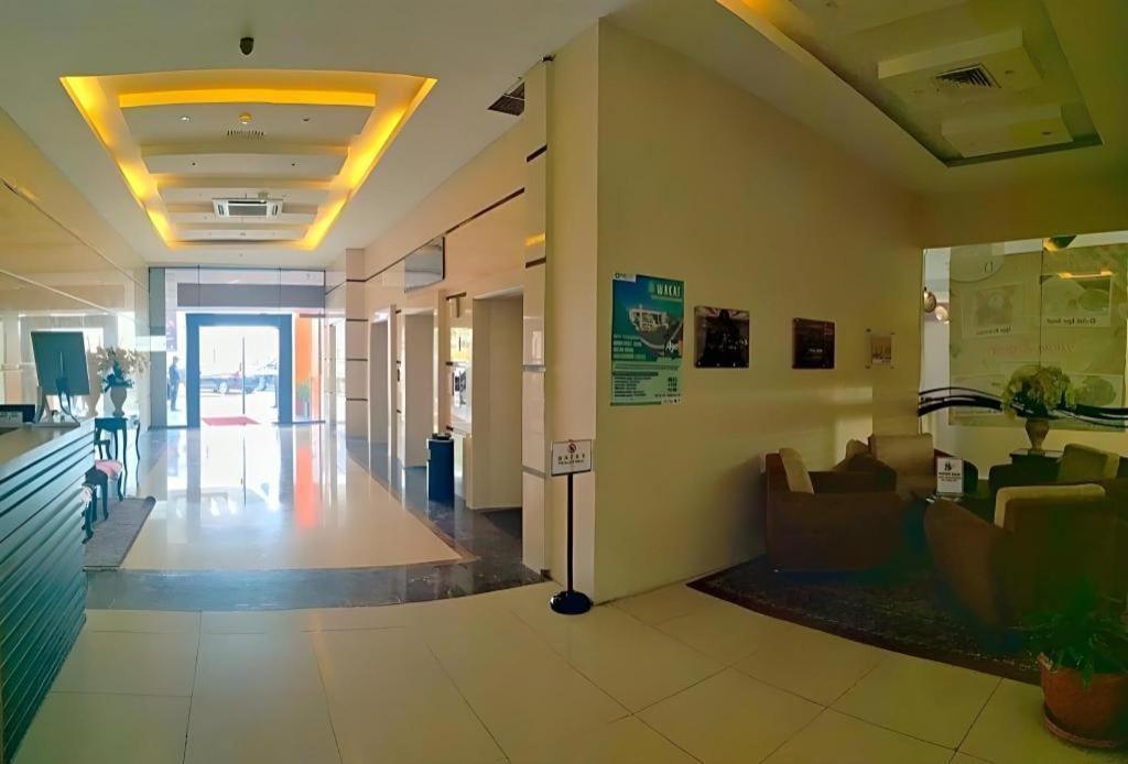 Grand Qin Hotel Banjarbaru Exteriér fotografie