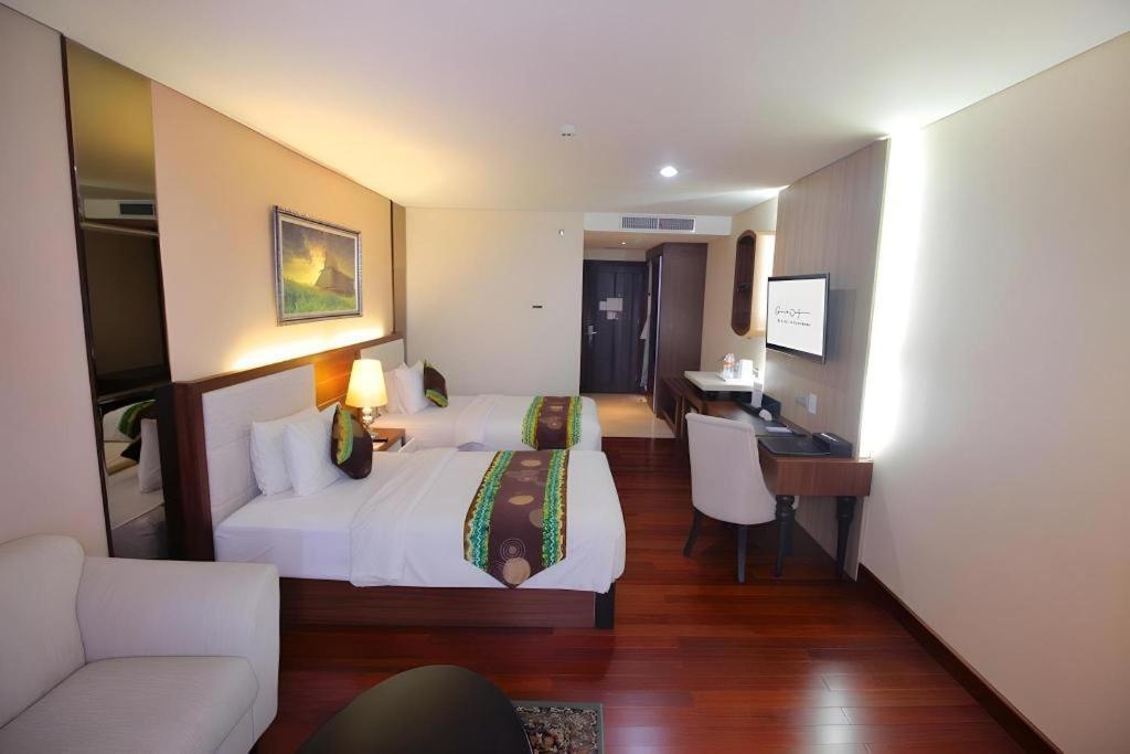 Grand Qin Hotel Banjarbaru Exteriér fotografie
