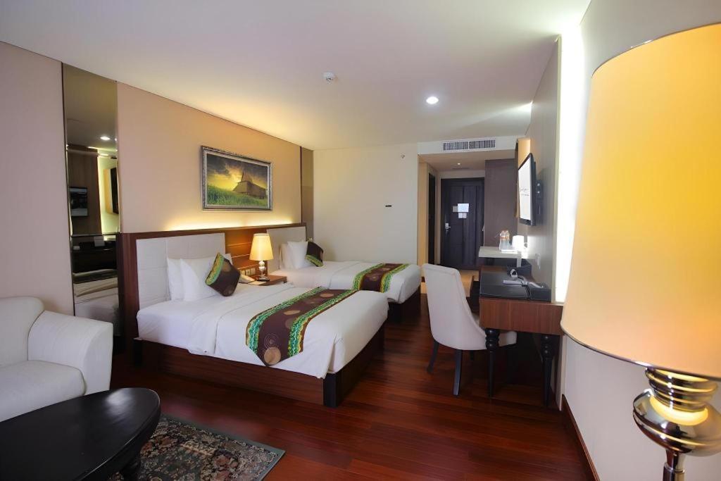Grand Qin Hotel Banjarbaru Exteriér fotografie