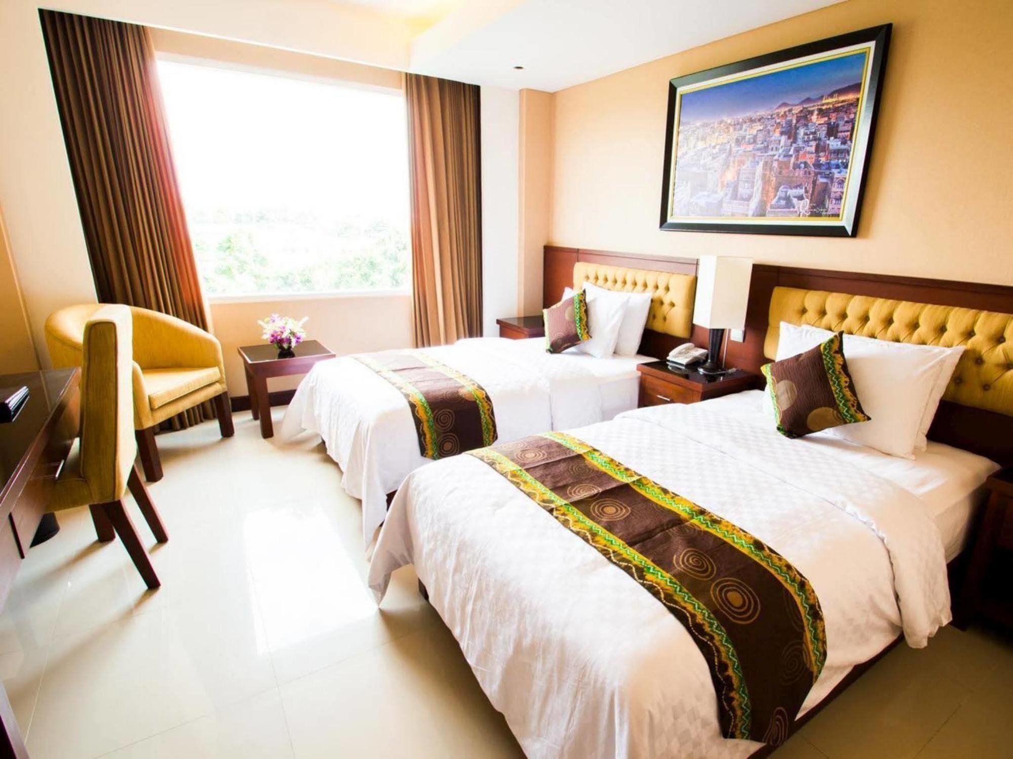 Grand Qin Hotel Banjarbaru Exteriér fotografie